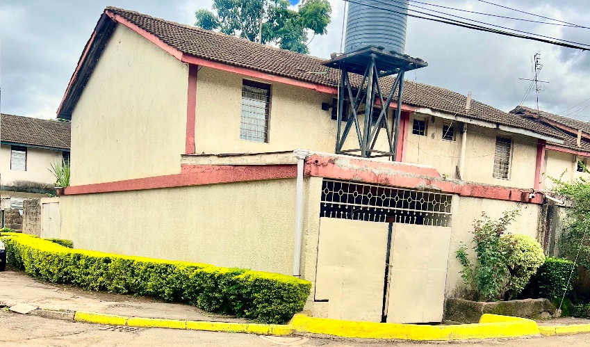 3 Bedroom Corner House Plus Dsq For Sale in South C