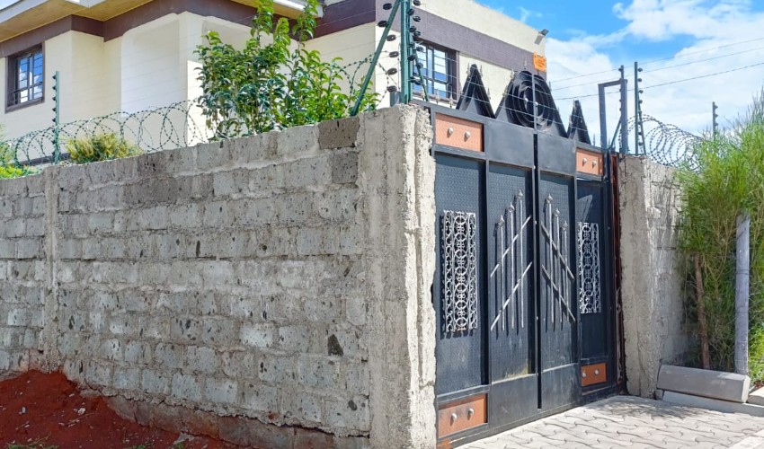 Beautiful and modern 4 bedrooms,2 ensuite Maisonette
