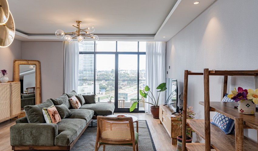 Stylish City Escape â€“ 2BR Furnished Apartment Near Sarit & Expressway
